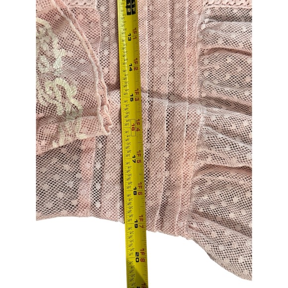 Free People Pink Dot Lace Peasant Blouse Top Embroidered Ruffle Hem Size Small - Picture 8 of 10